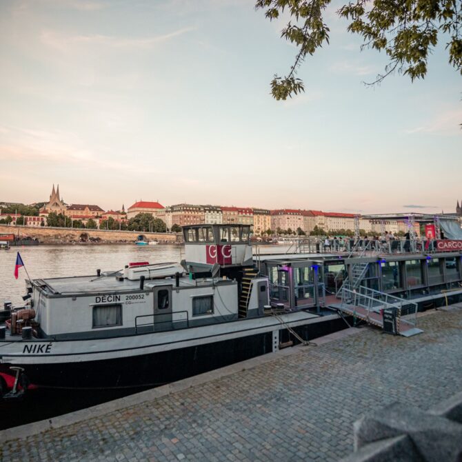 120442985_3371551356258794_2729107505411473329_n