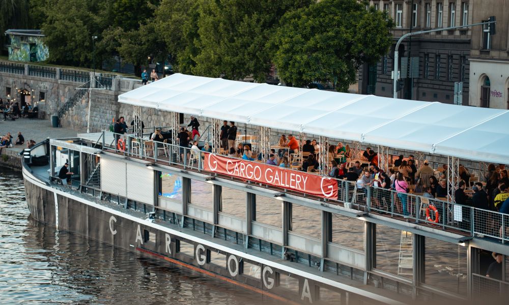 Karaoke-Party an der Uferpromenade